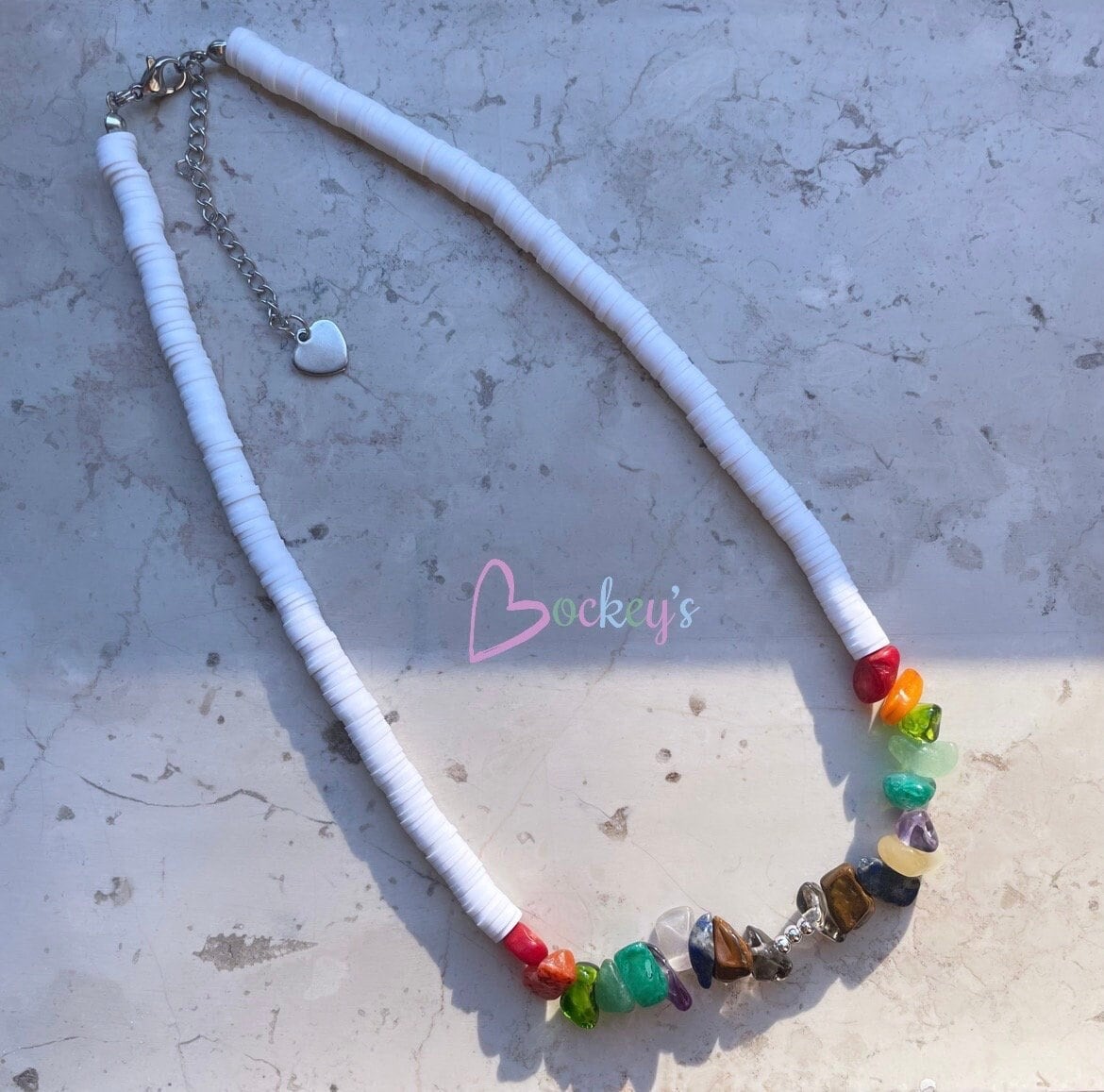 Multi-color necklace with chip stones, gold-plated beads and flat beads for summer