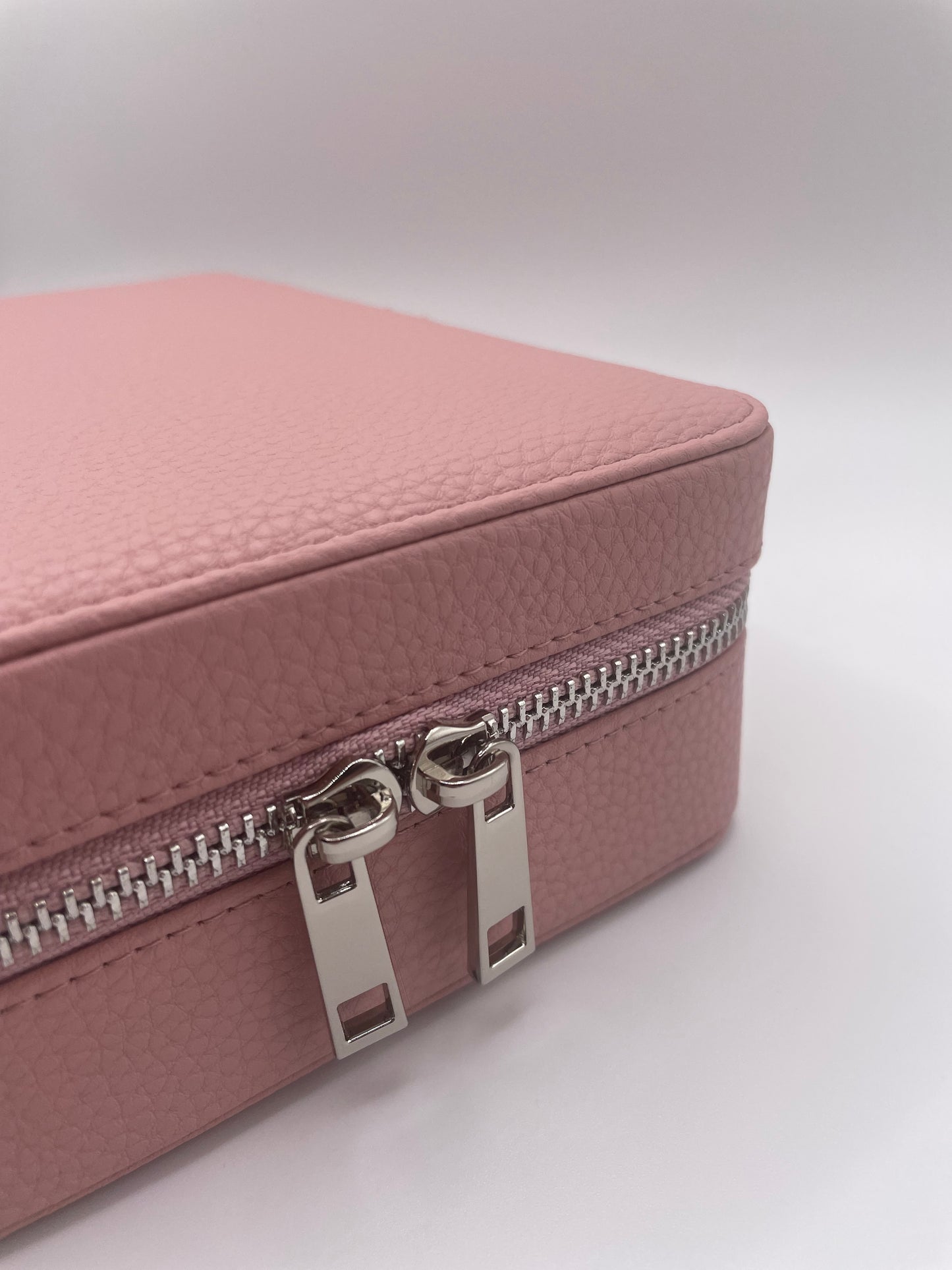 Limited edition pink jewelry travel bag